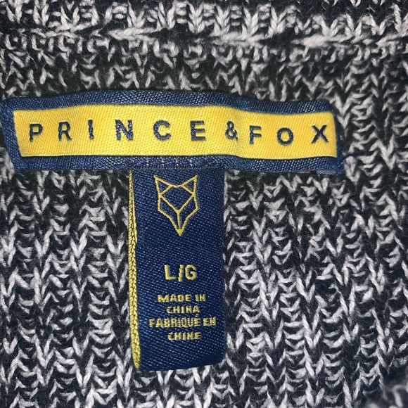 Patterned Sweater - Picture 3 of 3